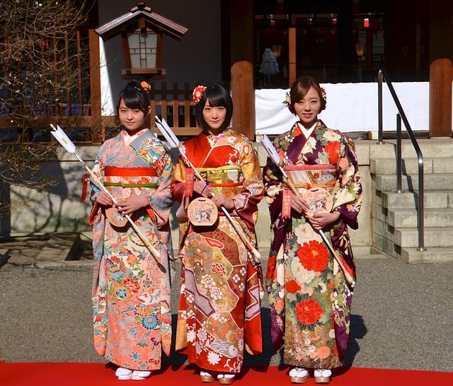 乃木坂46生駒里奈ら新成人メンバーが振袖姿を披露！フォトギャラリー（15枚目）