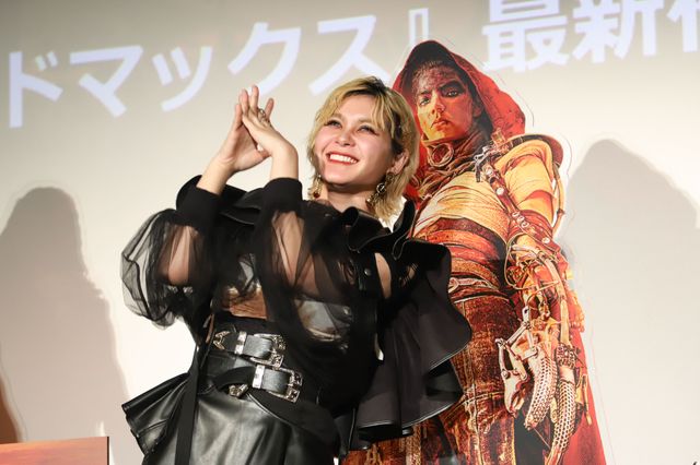 フュリオサ声優・ファイルーズあい、美麗衣装で登場！『マッドマックス：フュリオサ』ジャパンプレミア（5枚目）