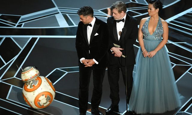 BB-8がアカデミー賞に来た！『スター・ウォーズ』キャストが登壇！：フォトギャラリー
