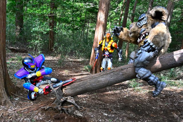 バスケの試合会場に不審な男が…「仮面ライダーガヴ」第29話場面カット（3枚目）