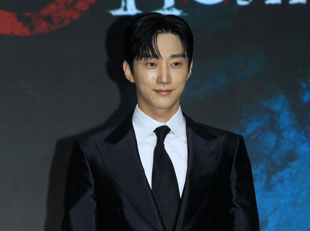 ジニョンも登壇！「Sweet Home －俺と世界の絶望－」シーズン3制作報告会の様子（2枚目）