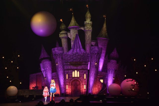 石田ニコル、筧美和子、新川優愛ら人気モデルがコスプレでパレード！　横浜で大規模ハロウィンイベント初開催　画像ギャラリー（7枚目）