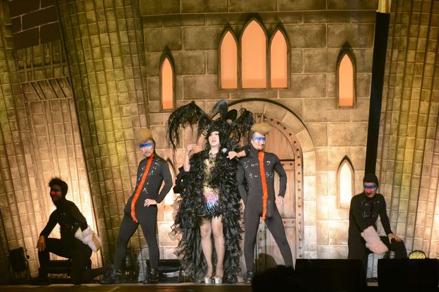 石田ニコル、筧美和子、新川優愛ら人気モデルがコスプレでパレード！　横浜で大規模ハロウィンイベント初開催　画像ギャラリー（10枚目）