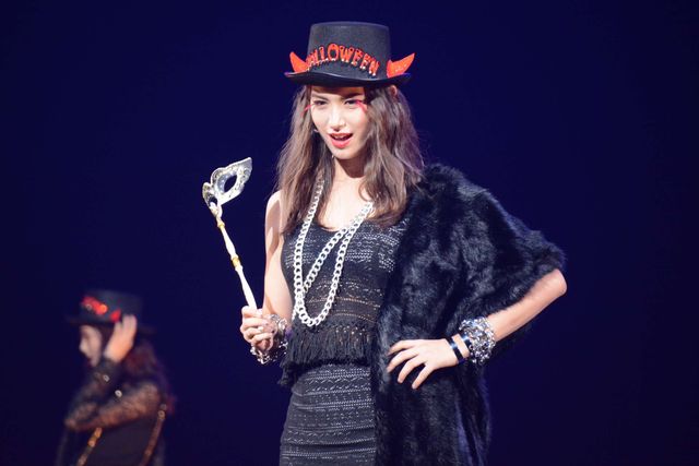石田ニコル、筧美和子、新川優愛ら人気モデルがコスプレでパレード！　横浜で大規模ハロウィンイベント初開催　画像ギャラリー（29枚目）