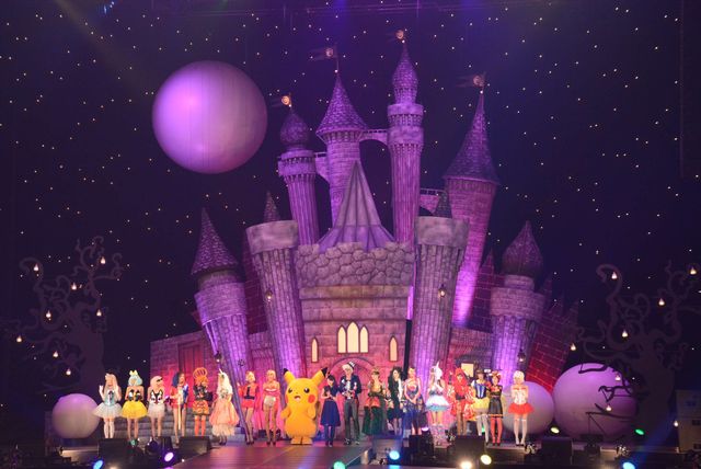 石田ニコル、筧美和子、新川優愛ら人気モデルがコスプレでパレード！　横浜で大規模ハロウィンイベント初開催　画像ギャラリー（40枚目）