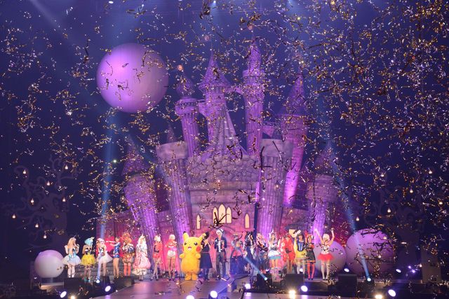 石田ニコル、筧美和子、新川優愛ら人気モデルがコスプレでパレード！　横浜で大規模ハロウィンイベント初開催　画像ギャラリー（41枚目）