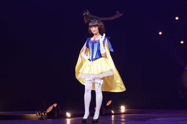 石田ニコル、筧美和子、新川優愛ら人気モデルがコスプレでパレード！　横浜で大規模ハロウィンイベント初開催　画像ギャラリー（48枚目）