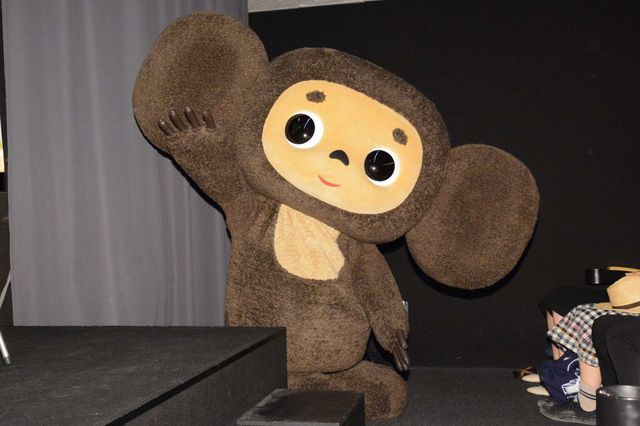 星野源とチェブラーシカ！『ちえりとチェリー』初日舞台あいさつ写真ギャラリー（10枚目）