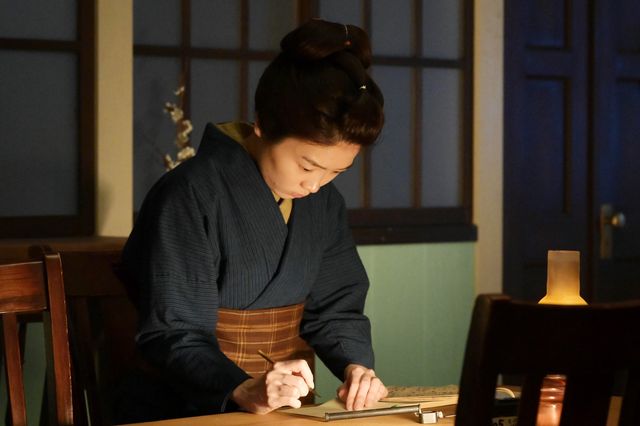 【画像10枚】朝ドラ「風、薫る」りん（見上愛）はツヤ（東野絢香）を支えて…第63回場面写真（2枚目）