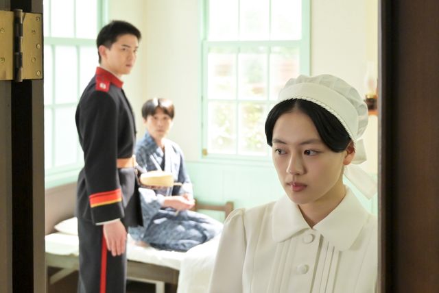 【画像10枚】朝ドラ「風、薫る」りん（見上愛）はツヤ（東野絢香）を支えて…第63回場面写真（7枚目）