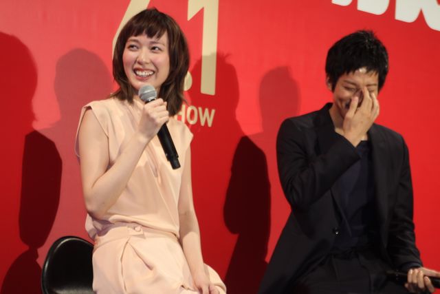 戸田恵梨香のペースに押され気味な松坂桃李『エイプリルフールズ』試写会イベントフォトギャラリー（9枚目）