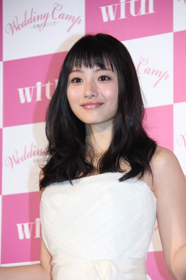 石原さとみ、純白ウェディングドレス姿を披露！フォトギャラリー（13枚目）