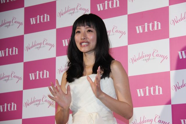 石原さとみ、純白ウェディングドレス姿を披露！フォトギャラリー（16枚目）