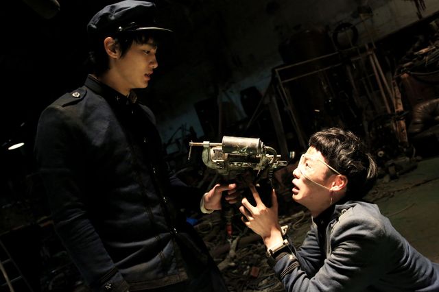 『ライチ☆光クラブ』ジャイボ（間宮祥太朗）のなまめかしい姿！場面写真一挙ギャラリー（8枚目）