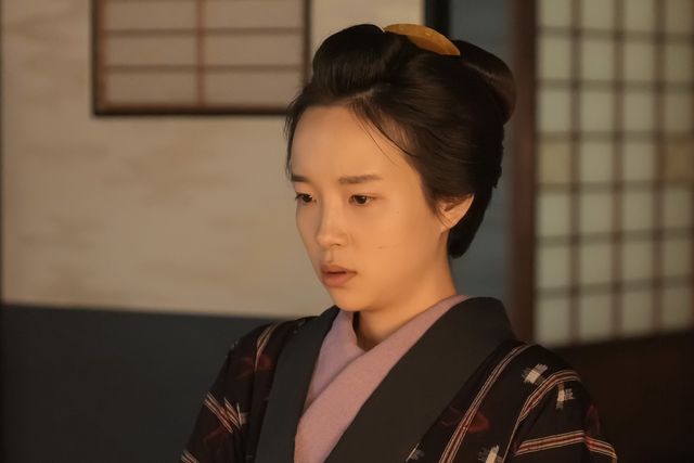 クマ（夏目透羽）は自分を責めて…朝ドラ「ばけばけ」第100回の場面写真：フォトギャラリー