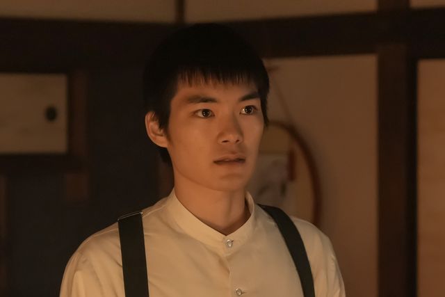 クマ（夏目透羽）は自分を責めて…朝ドラ「ばけばけ」第100回の場面写真（2枚目）