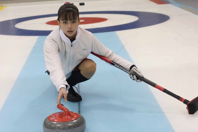 加藤ローサ、カーリング女子役！『シムソンズ』（10枚目）