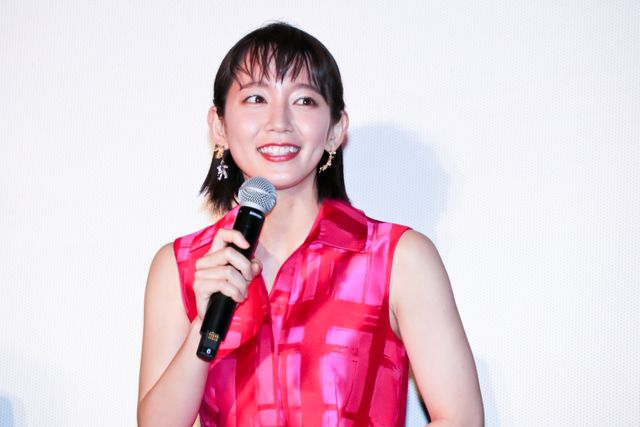 玉森裕太、吉岡里帆、染谷将太ら笑顔で『パラレルワールド・ラブストーリー』完成を報告！（12枚目）