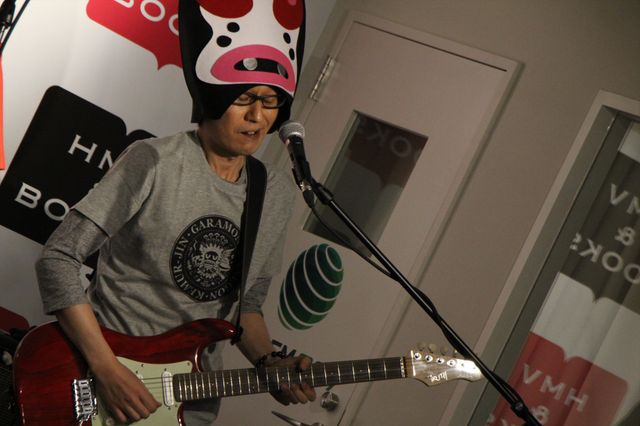 カネゴン大暴れ！ウルトラ怪獣ロックバンド・ガラモーンズデビュー！写真ギャラリー（11枚目）