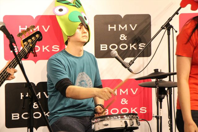 カネゴン大暴れ！ウルトラ怪獣ロックバンド・ガラモーンズデビュー！写真ギャラリー（12枚目）