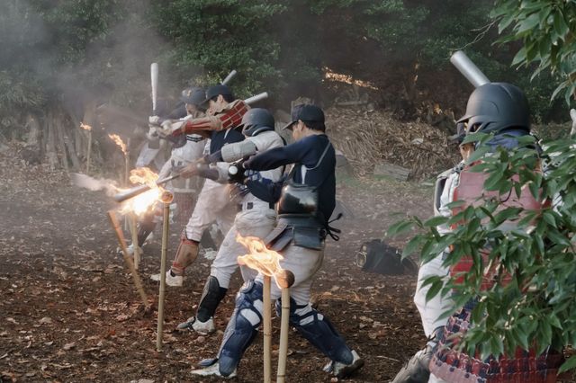 高校生が武士と対峙！『ブレイブ　－群青戦記－』場面写真（9枚目）