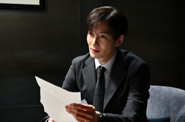 謎の青年（高橋恭平）再び！「御上先生」第5話場面写真（15枚目）