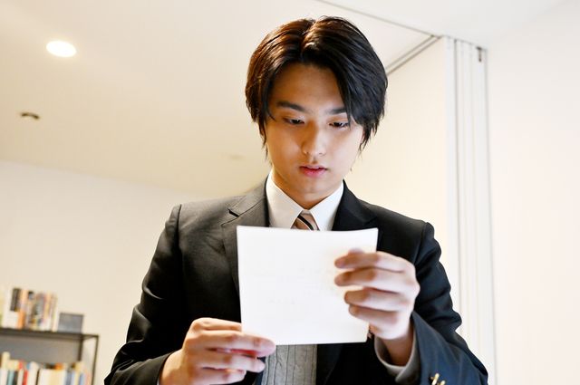 謎の青年（高橋恭平）再び！「御上先生」第5話場面写真（18枚目）