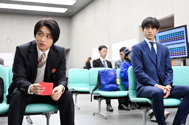 謎の青年（高橋恭平）再び！「御上先生」第5話場面写真（30枚目）