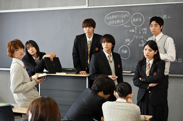 謎の青年（高橋恭平）再び！「御上先生」第5話場面写真（37枚目）