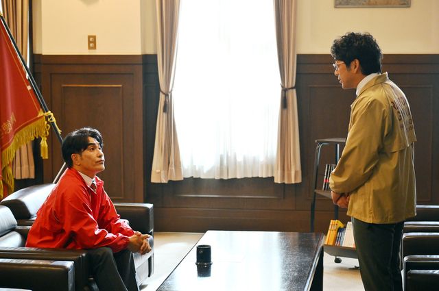 謎の青年（高橋恭平）再び！「御上先生」第5話場面写真（49枚目）