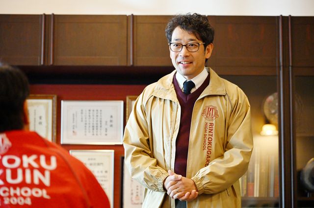 謎の青年（高橋恭平）再び！「御上先生」第5話場面写真（50枚目）