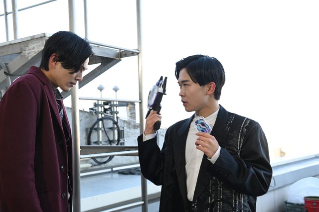 ジーン・鈴木福が再登場！「仮面ライダーギーツ」第32話「慟哭F：最後の審判」：フォトギャラリー