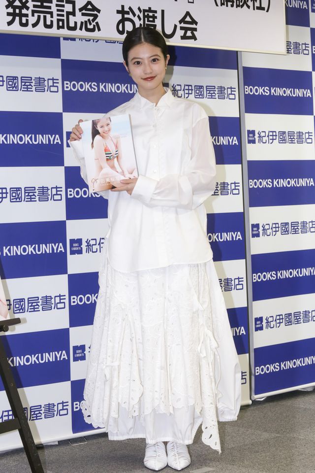 スタイル抜群！今田美桜セカンド写真集「ラストショット」＆刊行記者会見の様子（13枚目）
