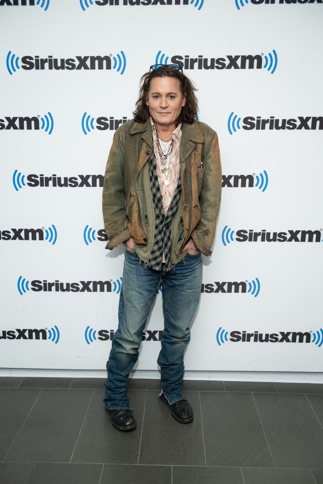 ヒゲをそり「別人みたい」と話題になったジョニー・デップ（2枚目）