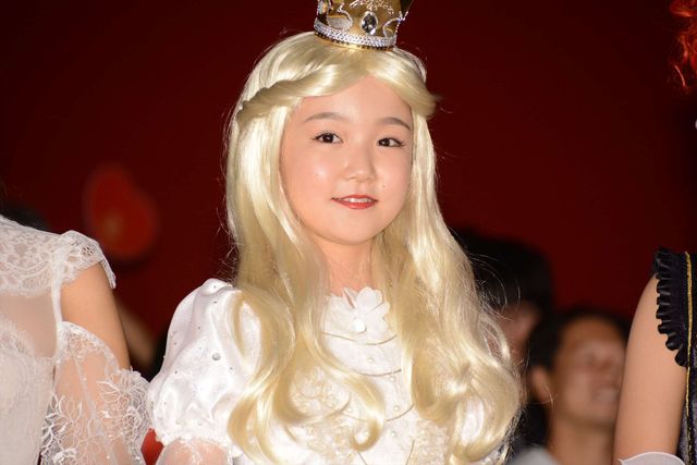 深田恭子、まるでフェアリー！　純白ドレス姿でファンを魅了　画像ギャラリー（5枚目）