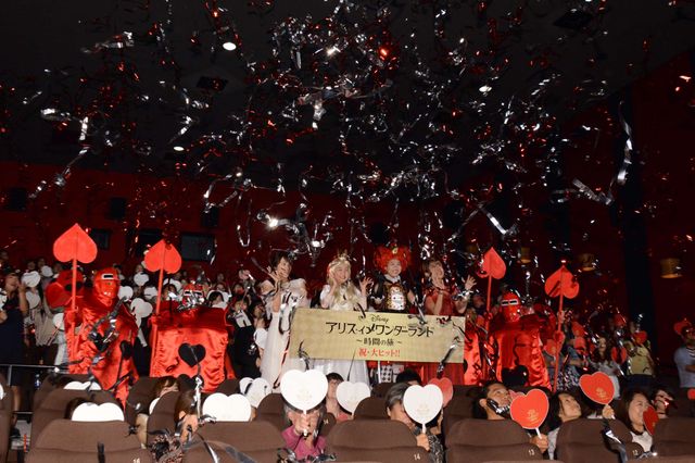 深田恭子、まるでフェアリー！　純白ドレス姿でファンを魅了　画像ギャラリー（6枚目）