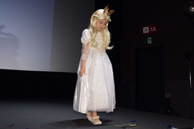 深田恭子、まるでフェアリー！　純白ドレス姿でファンを魅了　画像ギャラリー（26枚目）