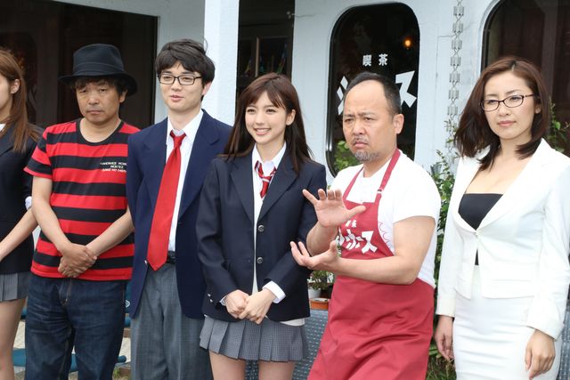 染谷将太、真野恵里菜、マキタスポーツ、安田顕ら豪華キャストがズラリ！『みんな！エスパーだよ！』撮影現場フォトギャラリー（11枚目）