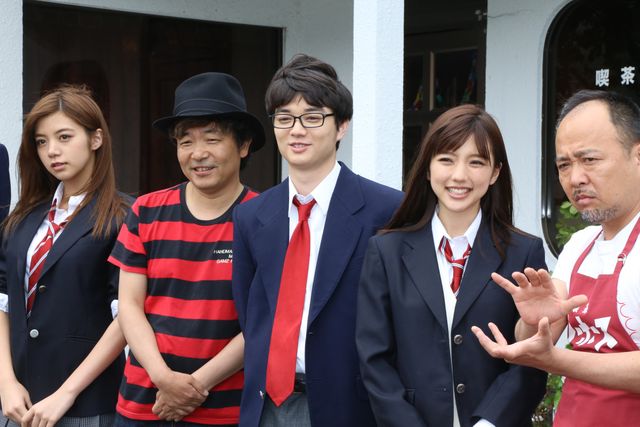染谷将太、真野恵里菜、マキタスポーツ、安田顕ら豪華キャストがズラリ！『みんな！エスパーだよ！』撮影現場フォトギャラリー（12枚目）