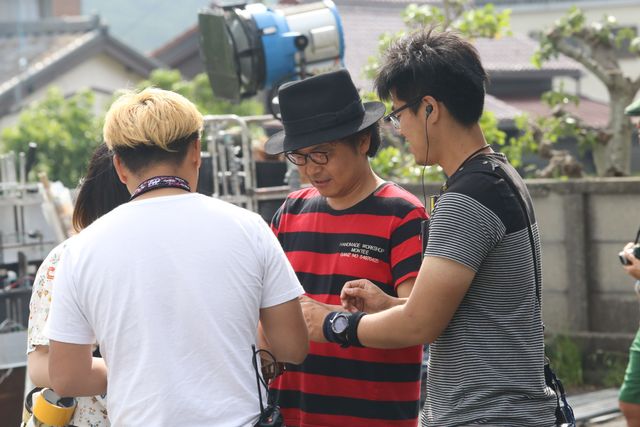 染谷将太、真野恵里菜、マキタスポーツ、安田顕ら豪華キャストがズラリ！『みんな！エスパーだよ！』撮影現場フォトギャラリー（17枚目）