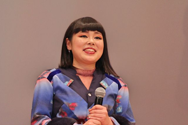 ブルゾンちえみ、ジバニャン＆猫又と”withにゃん”披露！『映画　妖怪ウォッチ FOREVER FRIENDS』完成披露試写会（3枚目）