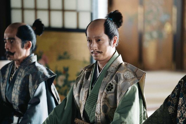 家康に野心ありとみた三成は…【どうする家康】第40回「天下人家康」の場面写真（2枚目）