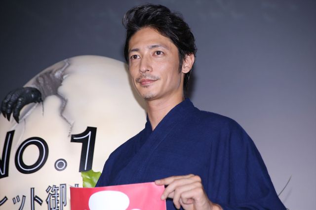 玉木宏＆松岡茉優がハイブリッド恐竜のイラストに挑戦！『ジュラシック・ワールド』超大ヒット公開記念イベントフォトギャラリー（8枚目）