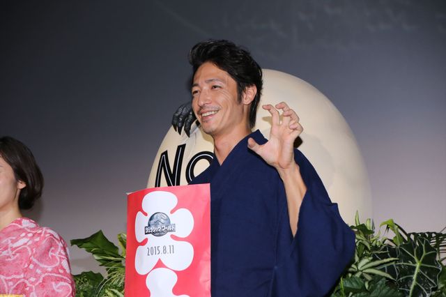 玉木宏＆松岡茉優がハイブリッド恐竜のイラストに挑戦！『ジュラシック・ワールド』超大ヒット公開記念イベントフォトギャラリー（9枚目）