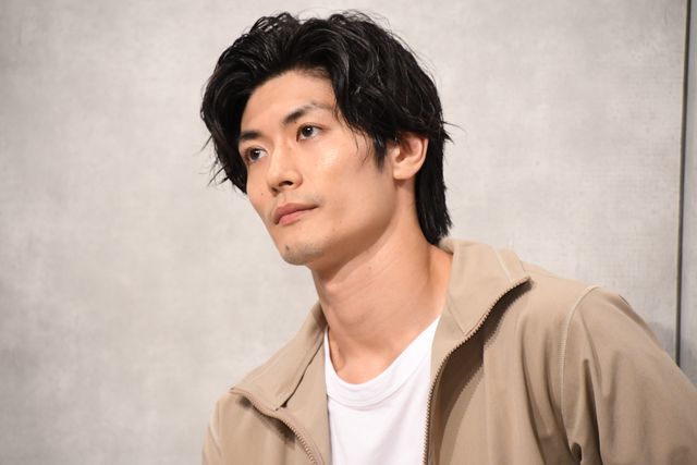 三浦春馬、芳根京子、比嘉愛未ら登壇！ドラマ「TWO WEEKS」制作発表会見（2枚目）