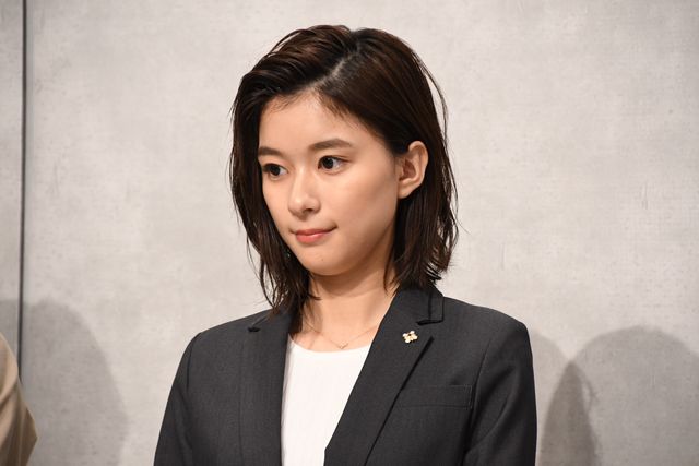 三浦春馬、芳根京子、比嘉愛未ら登壇！ドラマ「TWO WEEKS」制作発表会見（6枚目）