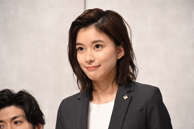 三浦春馬、芳根京子、比嘉愛未ら登壇！ドラマ「TWO WEEKS」制作発表会見（16枚目）