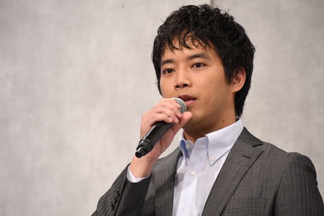 三浦春馬、芳根京子、比嘉愛未ら登壇！ドラマ「TWO WEEKS」制作発表会見（20枚目）