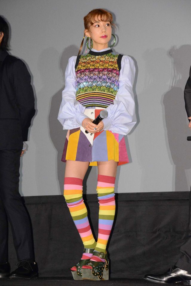 菜々緒のナマ脚がまぶしい！フォトギャラリー（4枚目）