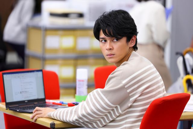 「エルピス」浅川は検察側の主張に違和感…2話場面写真（3枚目）